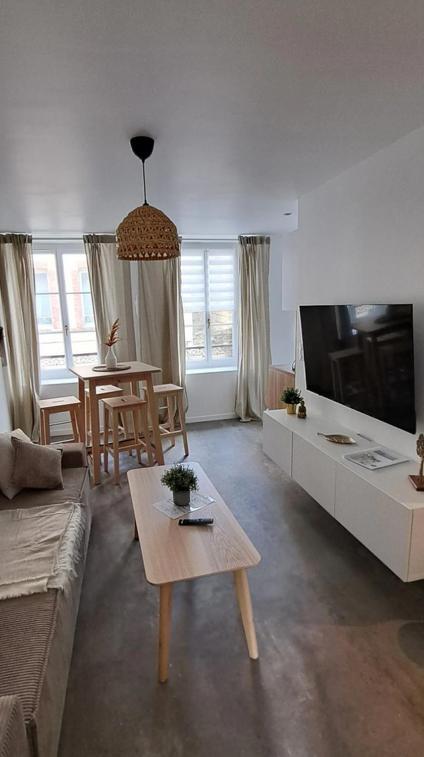 Le Balinais , En Hyper Centre Rue Au Calme Avec Parking Appartement *